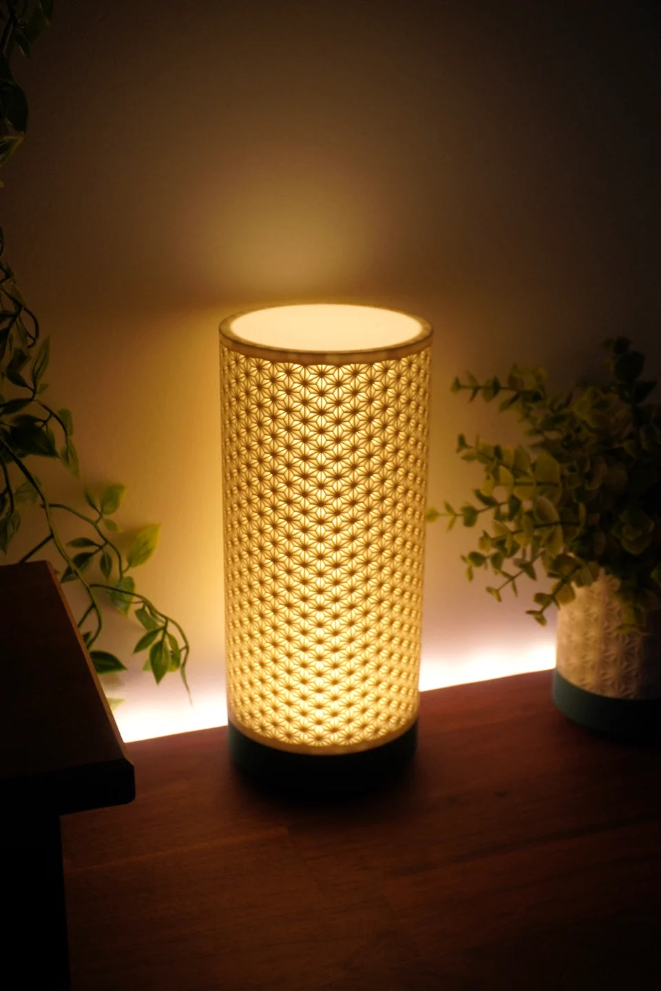 Kumiko Smart Table Lamp - App Controlled (16M Colours)